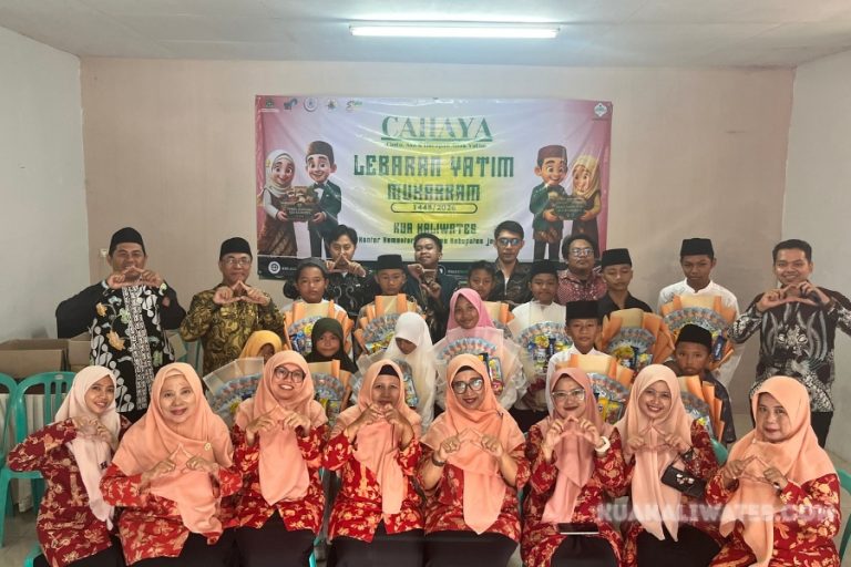 CAHAYA! Lebaran Yatim Ala KUA Kaliwates, Salurkan Puluhan Santunan