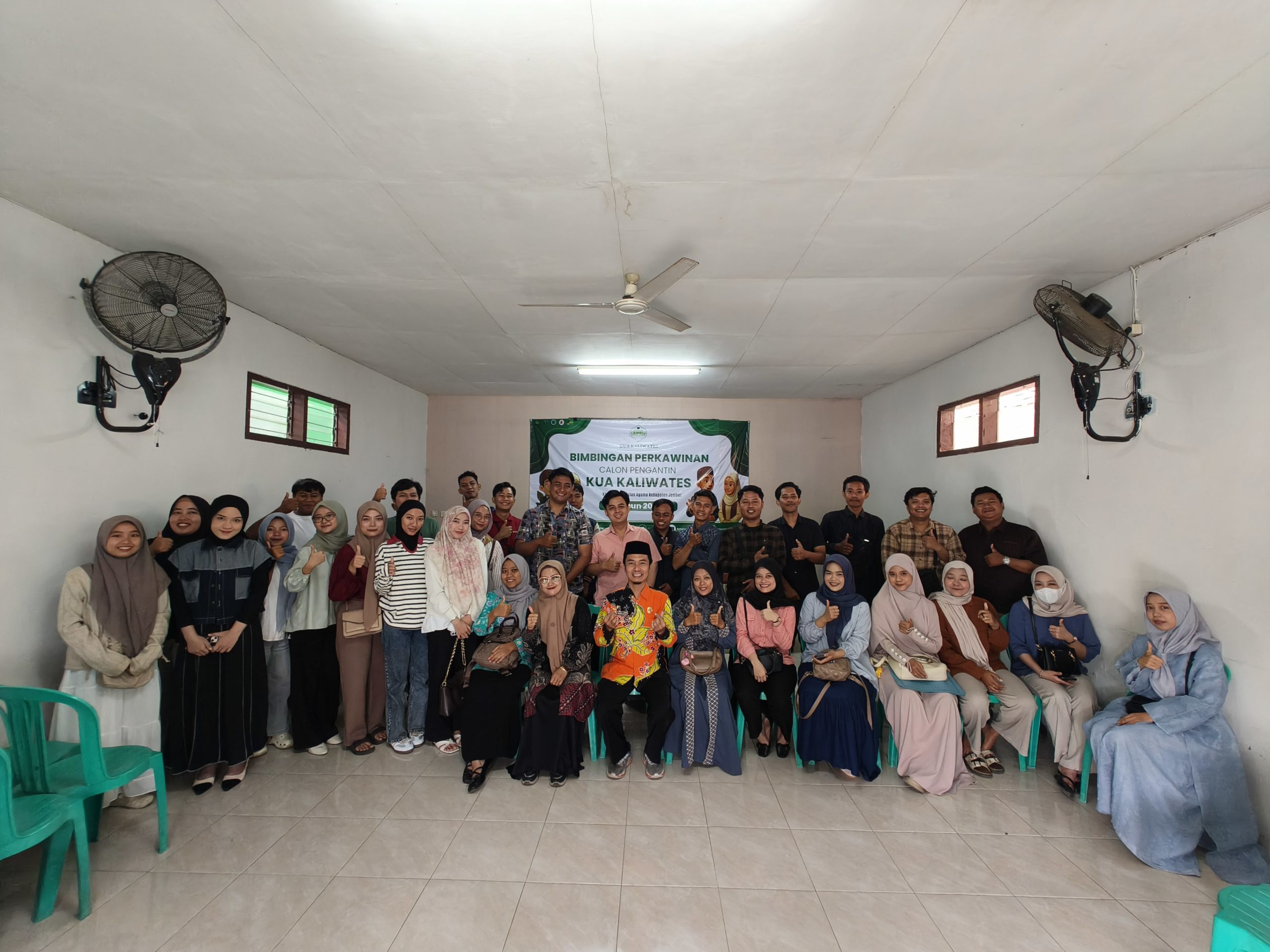 KUA Kaliwates Gelar Bimbingan Perkawinan Klasikal Perdana Bersama Kepala KUA Baru
